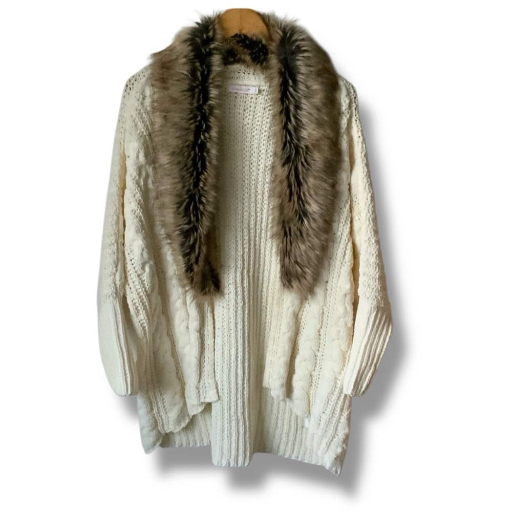 SHOE DAZZLE Open Front Cable Knit Cardigan Chunky Detachable Faux Fur Ivory XS